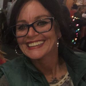 Meet your Posher, Chrystal